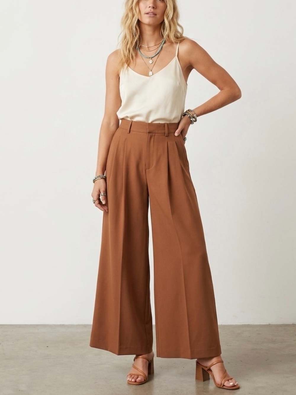 Madewell The Harlow Wool Blend Super Wide-Leg Trouser in Camel